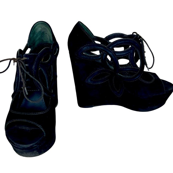 LOUIS VUITTON PLATFORM SANDALS IN BLACK SUEDE - Picture 6 of 10